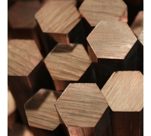 Бронзовые шестигранники в Бресте от ГК Спецметаллстрой